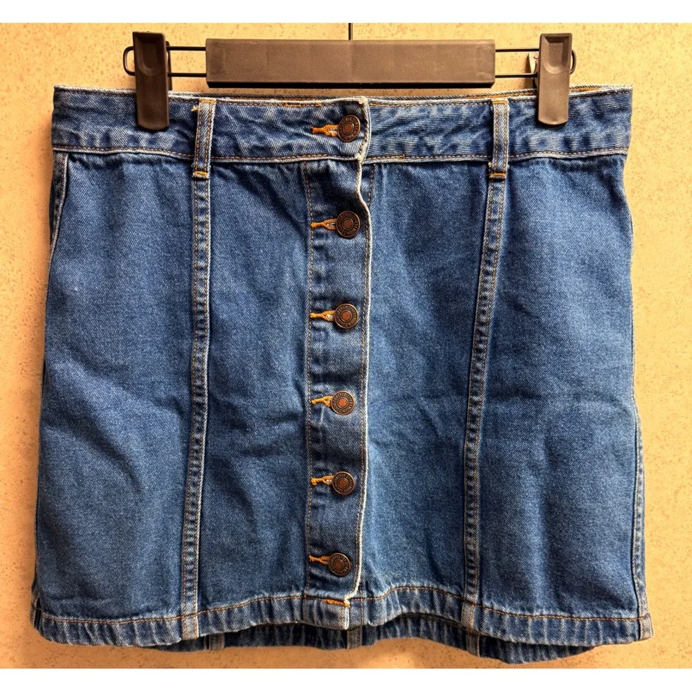 Forever 21 Medium Y2K Wash Denim Button Front Mini Chic Streetwear Skirt